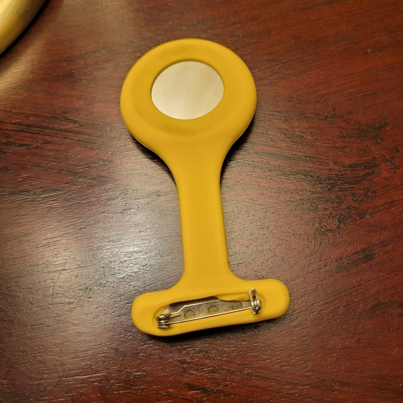 New Yellow Medical Nurse Attachable Scrub Watch - Picture 4 of 4